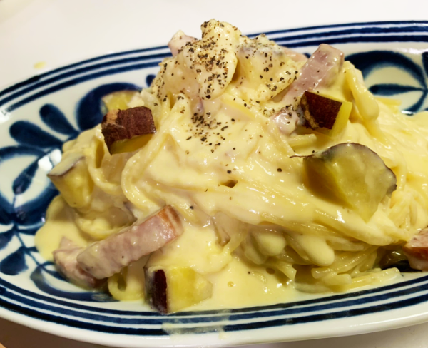 甘くて濃厚！さつまいものカルボナーラ風「オイモナーラ」レシピ【焼き芋×パスタ】